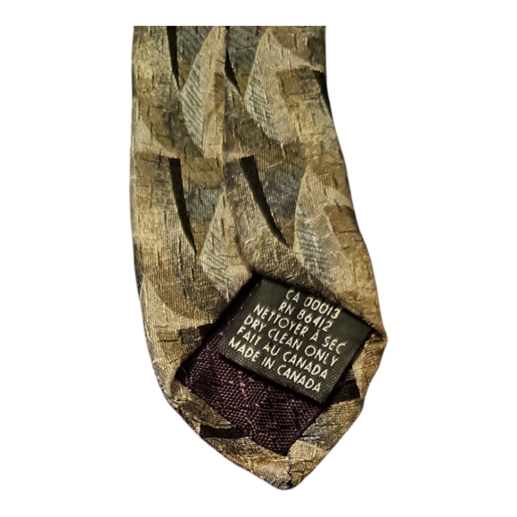 Dior Stylish Geometric Patterned Tie - Picture 3 of 3